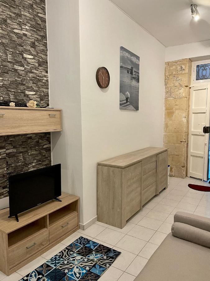 Modern Sliema Duplex Two Bedroom Apartment Buitenkant foto