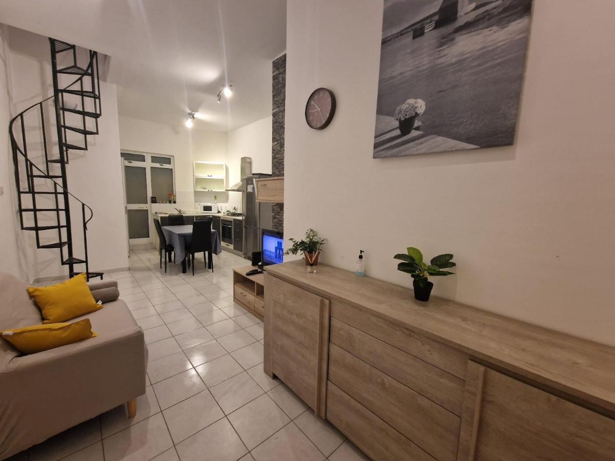 Modern Sliema Duplex Two Bedroom Apartment Buitenkant foto