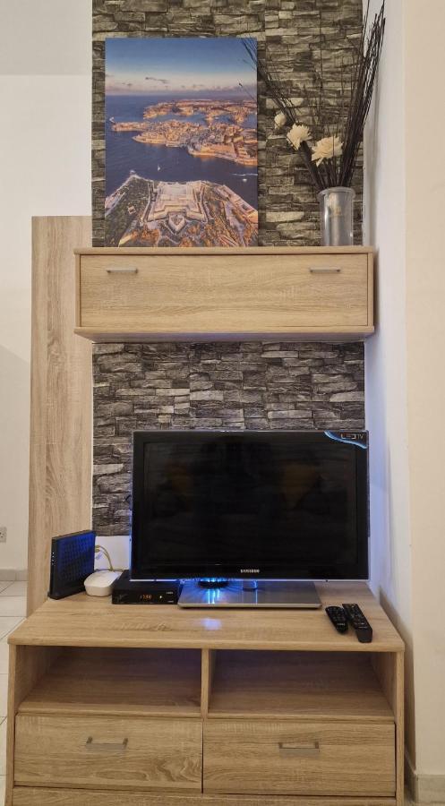 Modern Sliema Duplex Two Bedroom Apartment Buitenkant foto